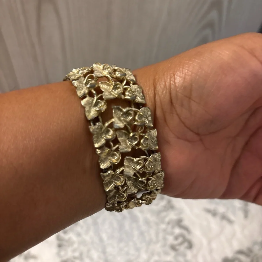 Vintage Kramer bracelet for women, silver-plated with grape leaf design